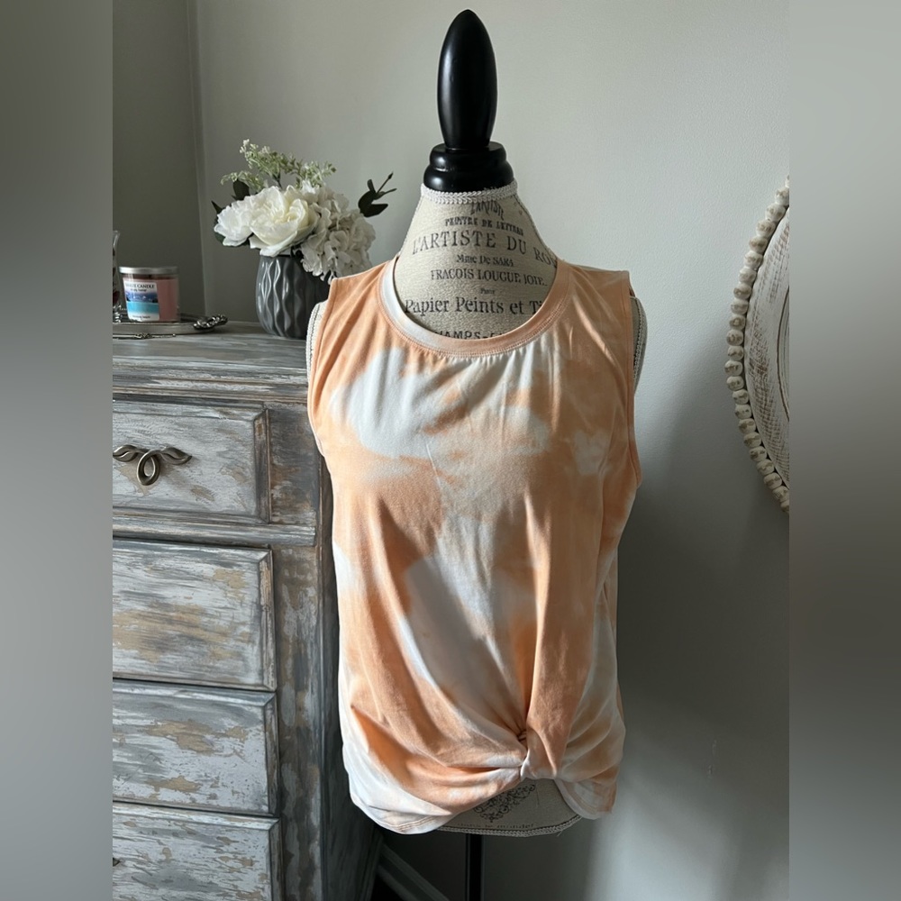 🧡 EUC Pink Lily Tie Dye Muscle Tank Top
